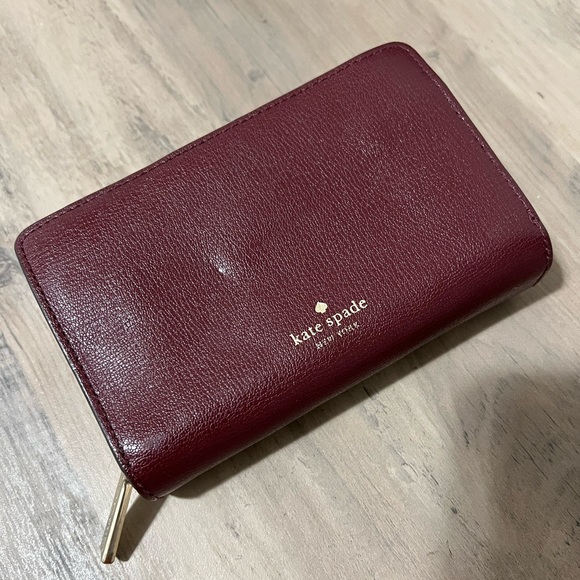 Kate Spade Billfold Wallet, Large, Good Condition - Picture 1 of 4